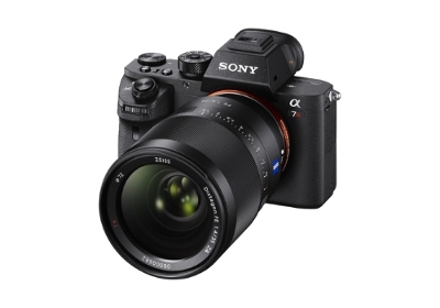 The Latest In Mirrorless: Sony a7R II