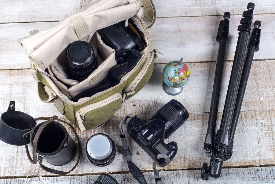 5 Crucial Items All Experienced Photographers Carry With Them Everywhere